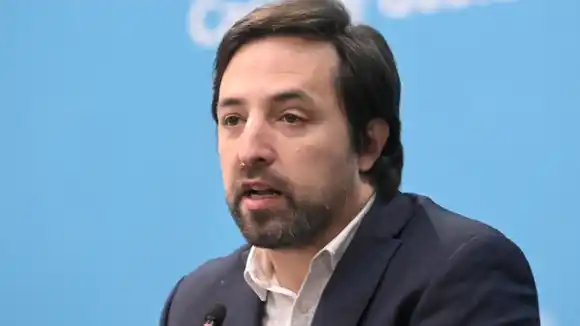 "La prevención es clave": Kreplak critica la falta de políticas nacionales contra el dengue y lanza campaña en Provincia