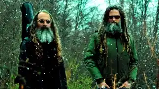 El «Power Duo» de stick y batería OnOff propone un viaje sonoro con su primer disco