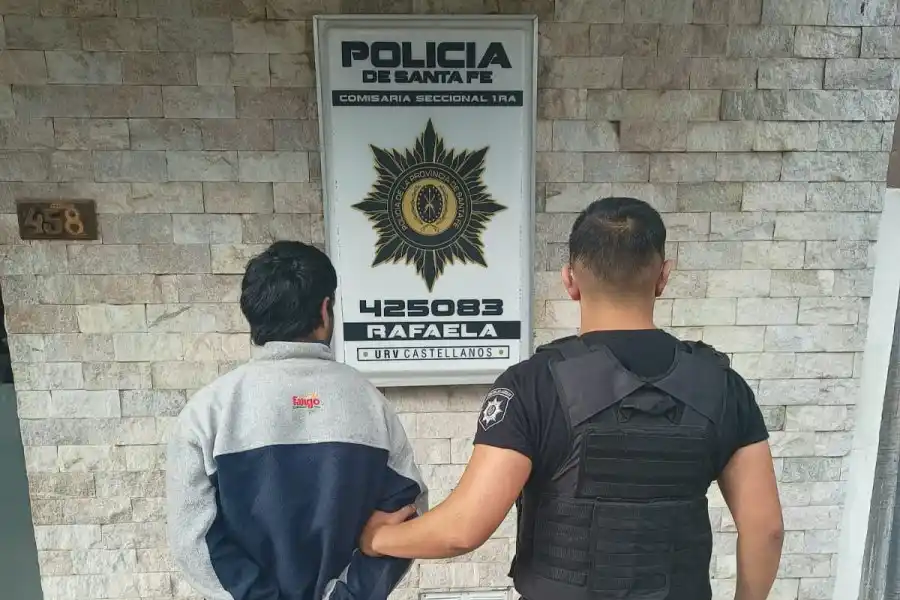 Se robó un casco y lo descubrieron: la víctima lo persiguió y terminó aprehendido