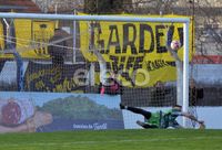 Santamarina aprovechó sus momentos, se dio una gran alegría y salió del fondo de la tabla