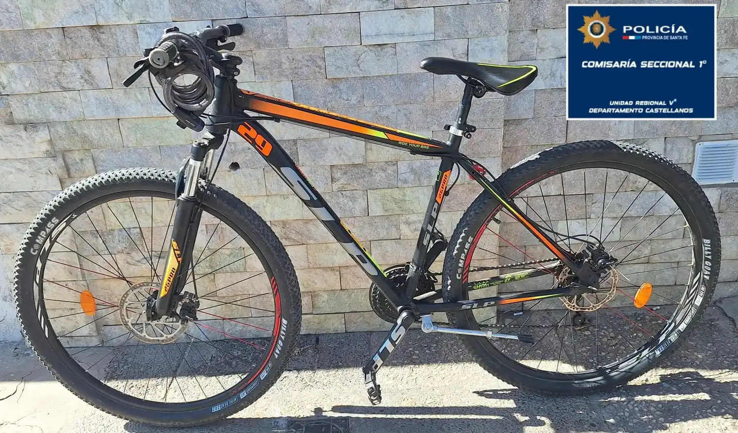 Recuperaron una bicicleta robada en Av. Santa Fe solo unos instantes antes