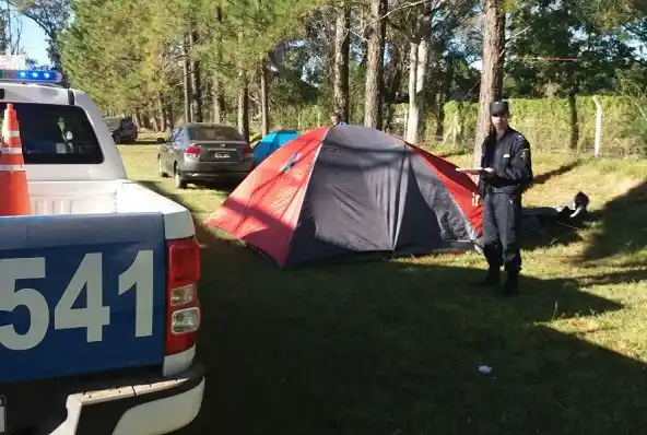 Dos bonaerenses detenidos por robar zapatillas en un camping