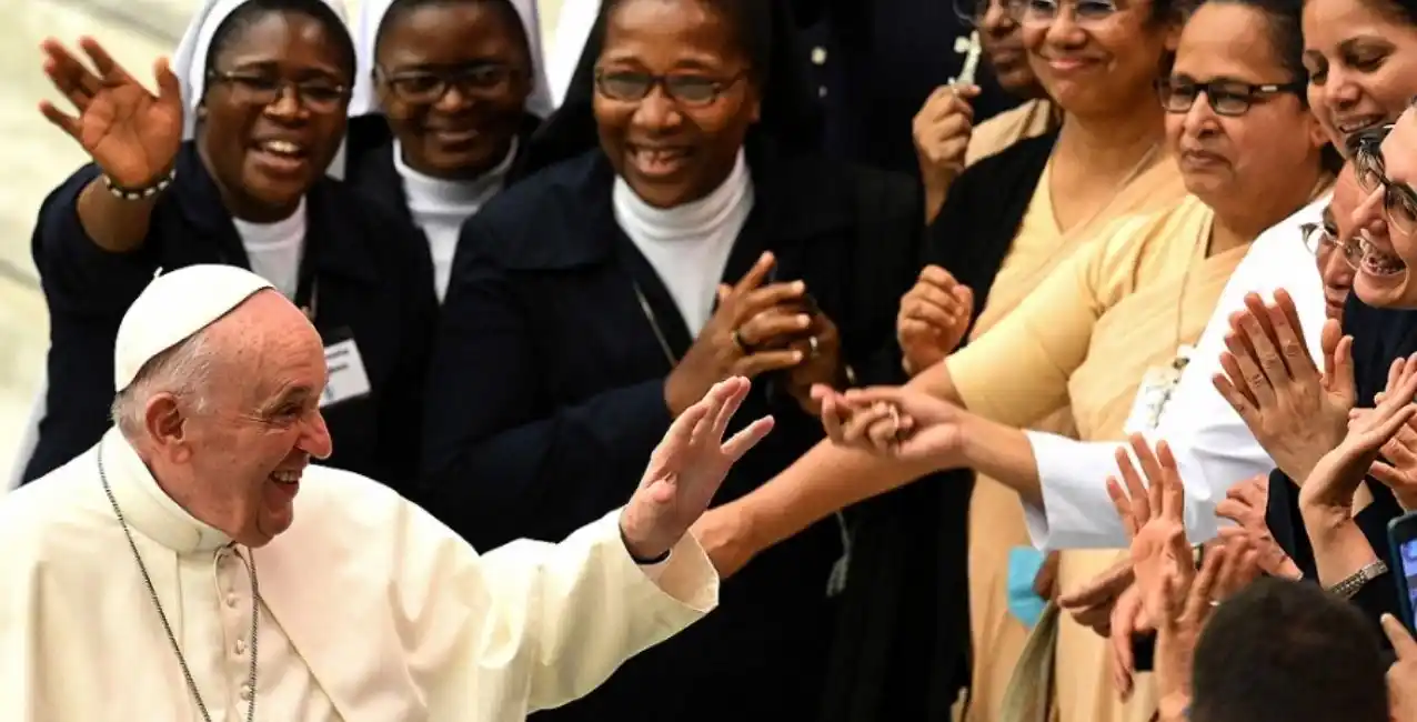 El papa Francisco abrirá la participación de mujeres en las misas
