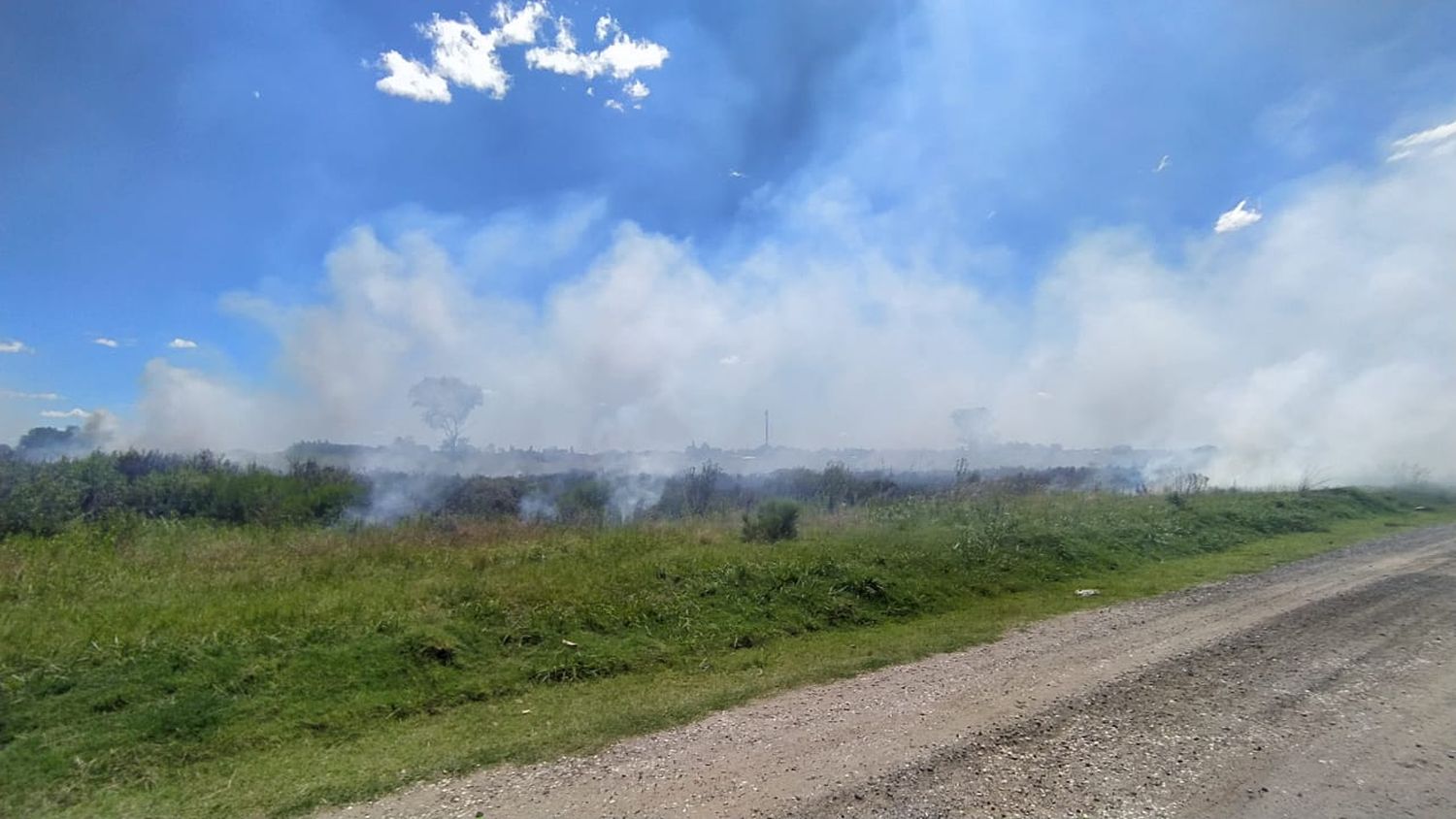 Las llamas afectaron un terreno de 150 por 100 metros.