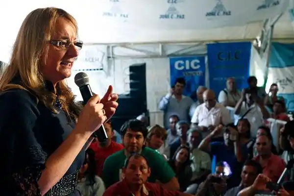 Ordenan al Gobierno de Cristina dar información sobre entrega de planes sociales