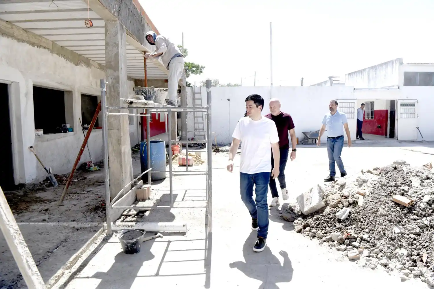 Malvinas Argentinas: Nardini supervisó las obras en Escuelas Secundarias Nº2 y Nº37 de Grand Bourg, y la Nº3 de Tortuguitas