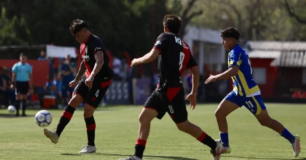 Leprosos y Canallas se miden el sábado a las 16, por un lugar en la gran final de la Copa Santa Fe de fútbol masculino.