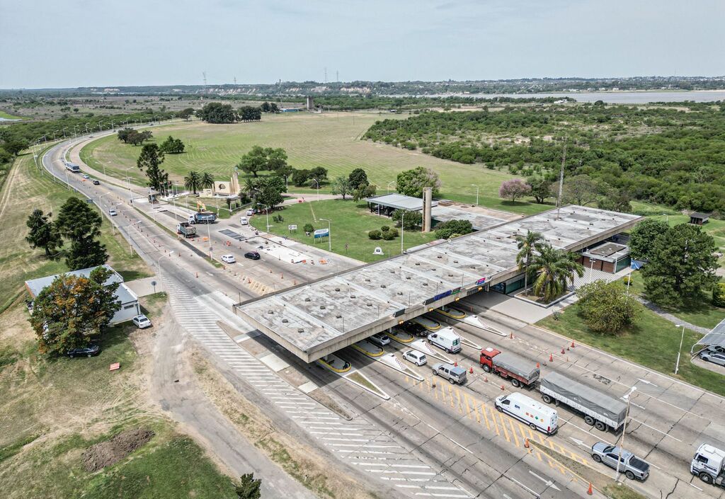 Por la carrera de Turismo Carretera, la ASV recomienda precaución al cruzar el Túnel Subfluvial.
