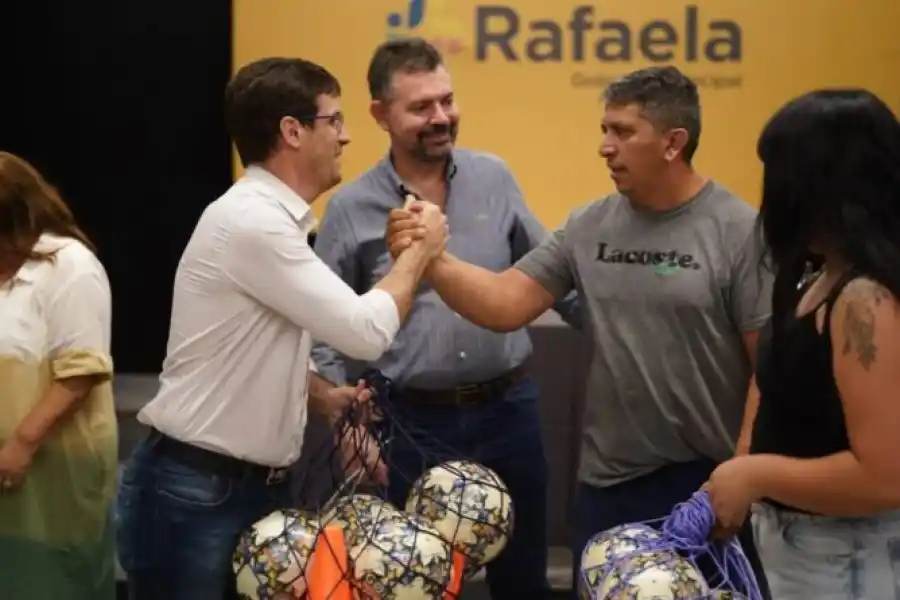Presentación de Talleres Barriales con las Escuelitas de Fútbol y Hockey