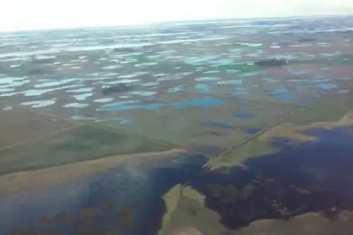 El agua no da tregua: se agrava la inundación de varios distritos