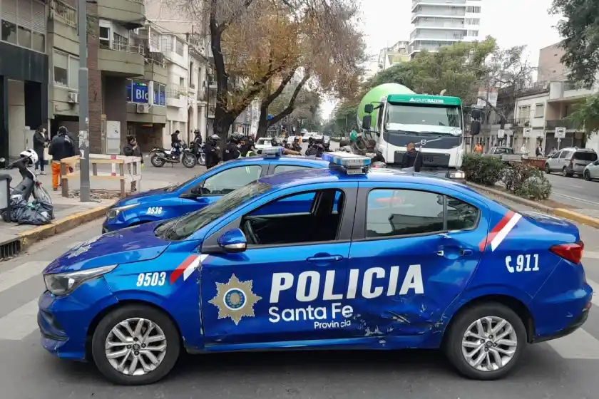 Choque en macrocentro: un camionero atropelló a un hombre en silla de ruedas