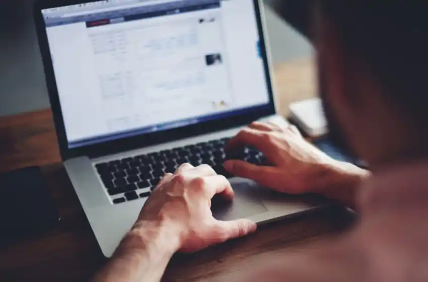 Docentes bonaerenses podrán anotarse online desde hoy para concursar cargos