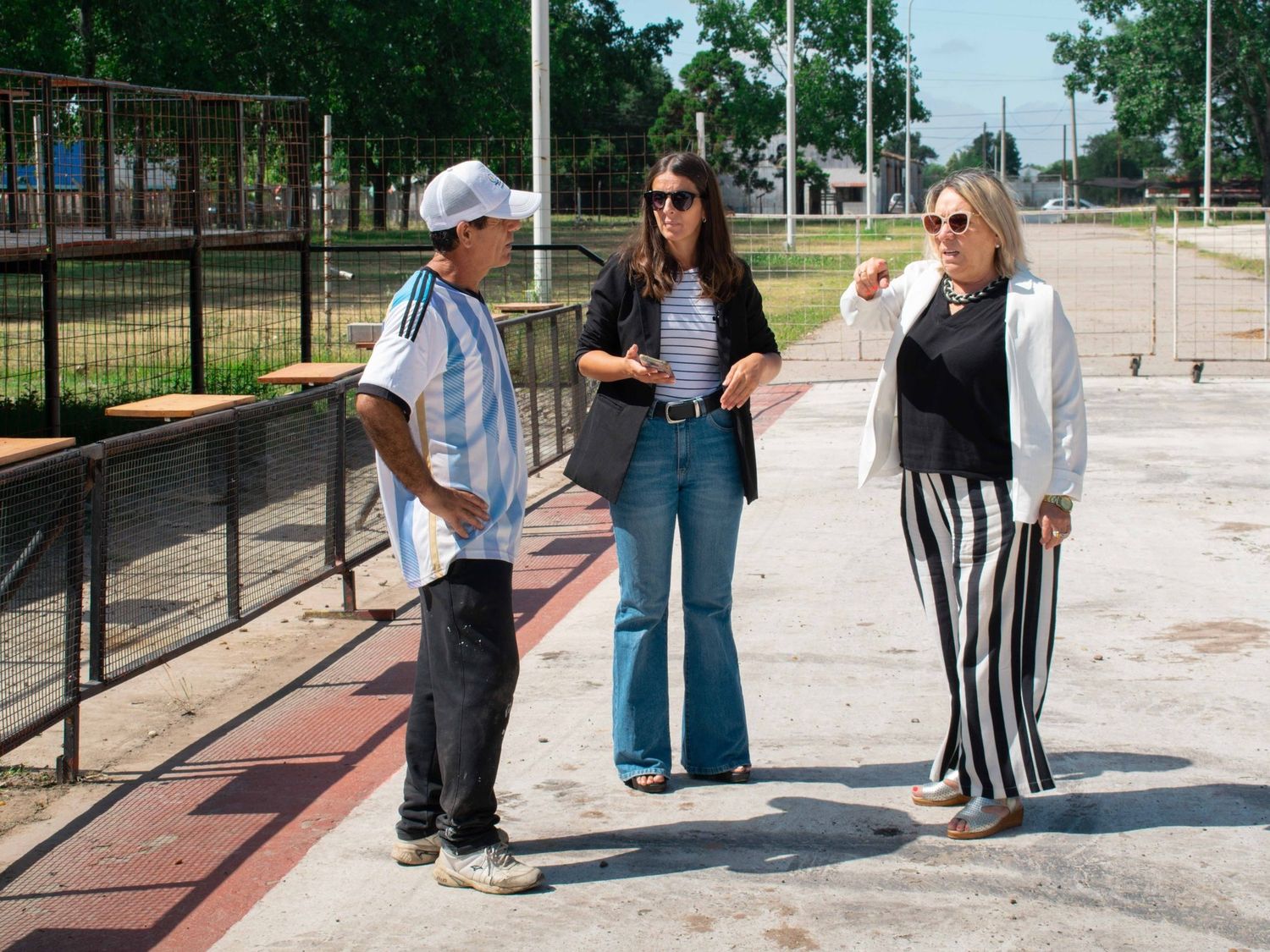 La intendente y la secretaria de turismo recorrieron las obras.