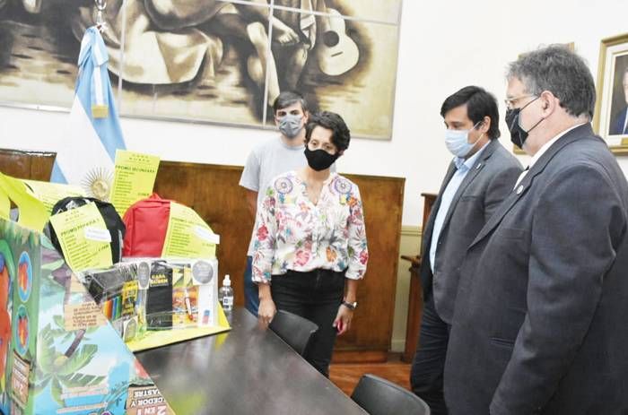 Municipio y comercios impulsan ofertas de útiles  a precios accesibles