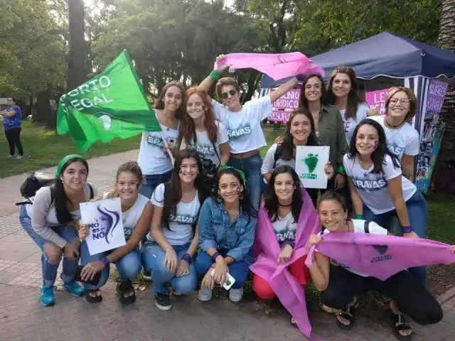 Bravas: "Que se entienda, de una vez, que no es aborto sí o no, es legal o clandestino"