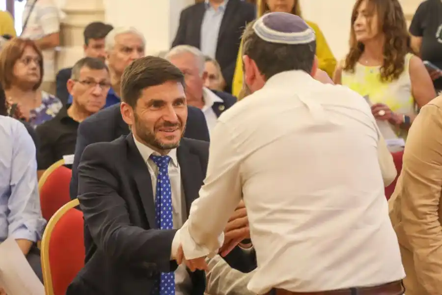 El gobernador Pullaro encabezó el acto