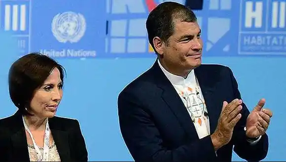 ¡ESTÁ EN VENEZUELA! Exministra de Rafael Correa, prófuga de la justicia de Ecuador por corrupción