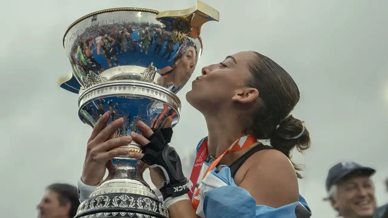 Brisa Bruggesser se consagró campeona del mundo en una apasionante definición ante Países Bajos.