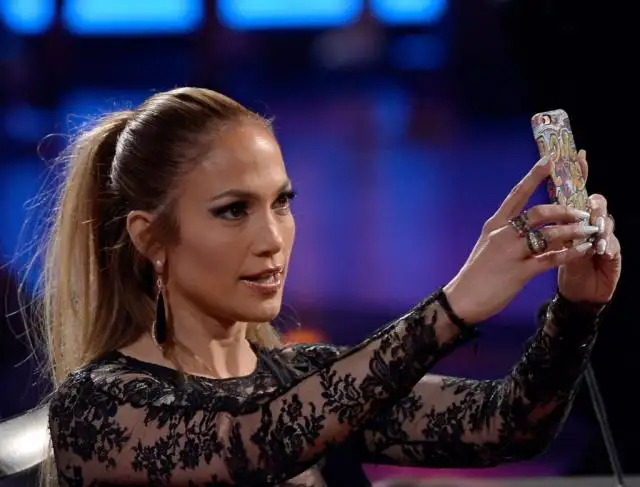 9 trucos de maquillaje para salir perfecta en tus selfies