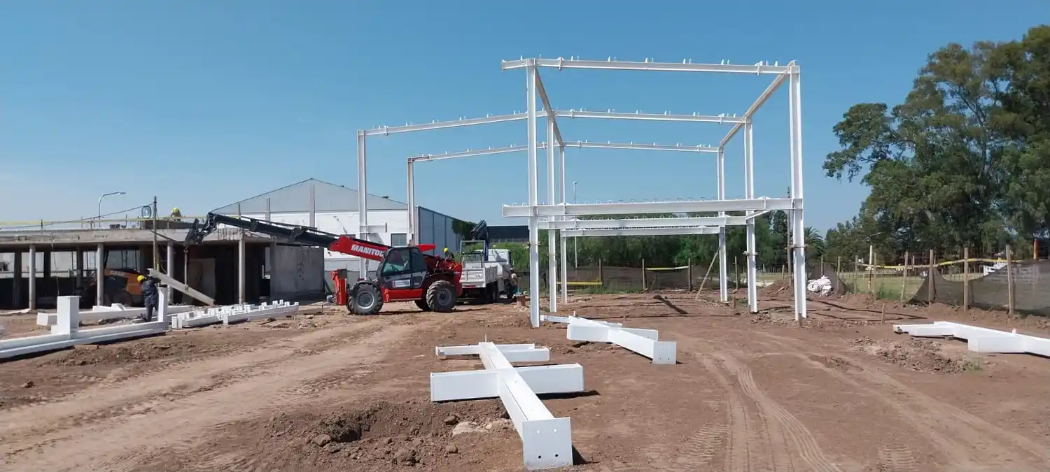 Los trabajos avanzan a paso firme en la ciudad de Rufino.