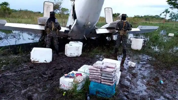 Dijeron que era «ayuda humanitaria»: en Honduras incautan narcoavioneta venezolana