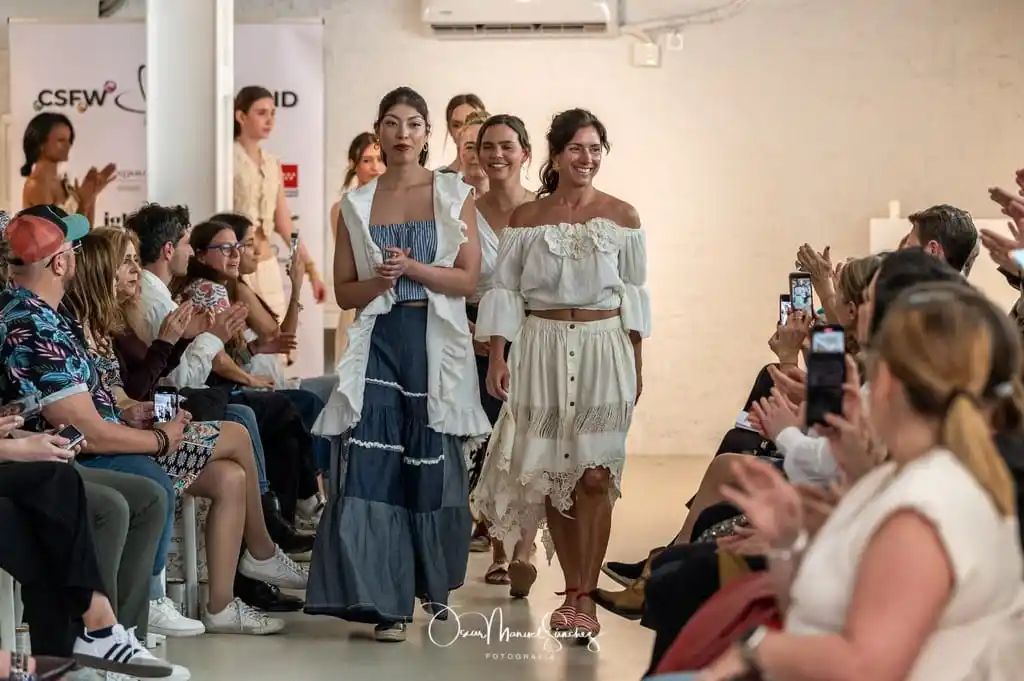 Desfile de las diseñadoras-