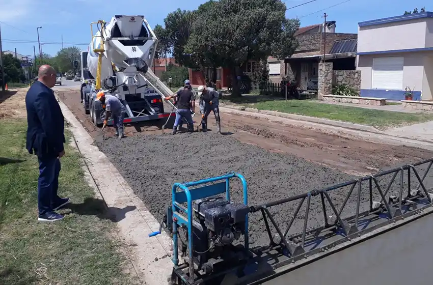 Reino, conforme con las obras de pavimento en Balcarce