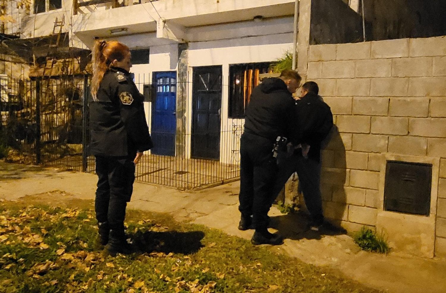 Autor de un violento robo fue detenido cuando ingresaba a su casa