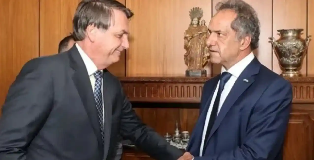 Daniel Scioli recibe en Brasil a los argentinos que huyen de Ucrania
