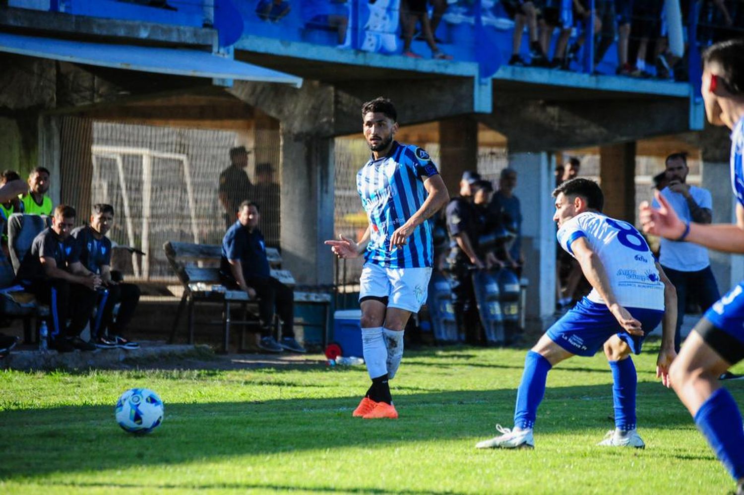 Tomando en cuenta que solamente clasifica el primero de la zona de tres equipos, el Decano necesitará al menos un empate para conseguir el pasaje de ronda.