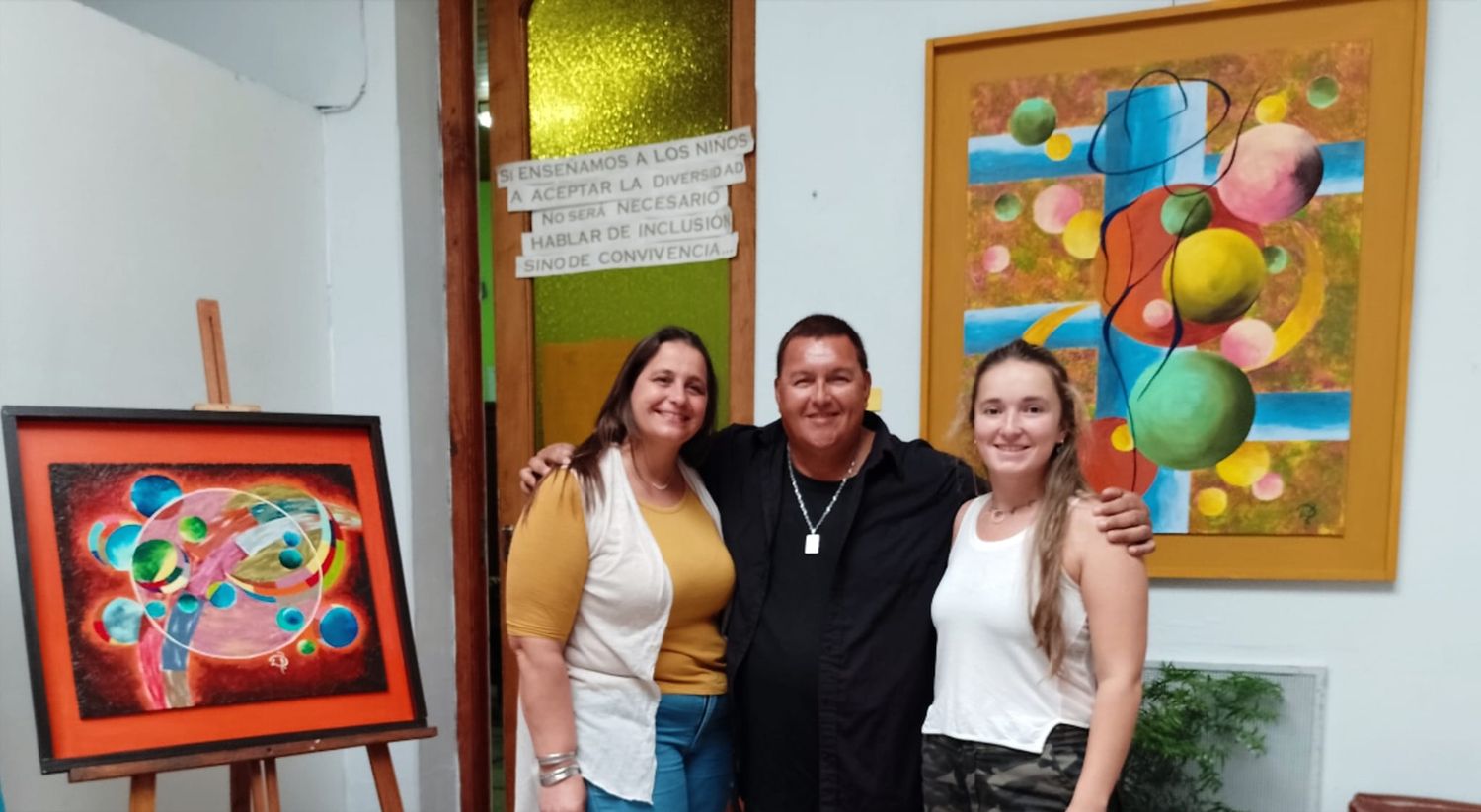 Se inauguró la muestra pictórica “Renacer