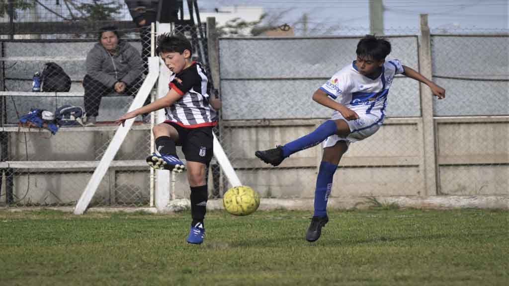 Los chicos disputan una nueva jornada