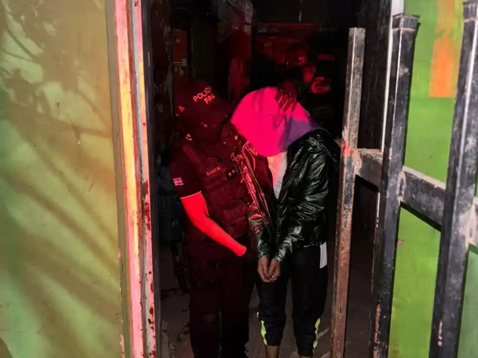 La banda estaba compuesta por una madre, sus hijos y un comerciante de drogas.