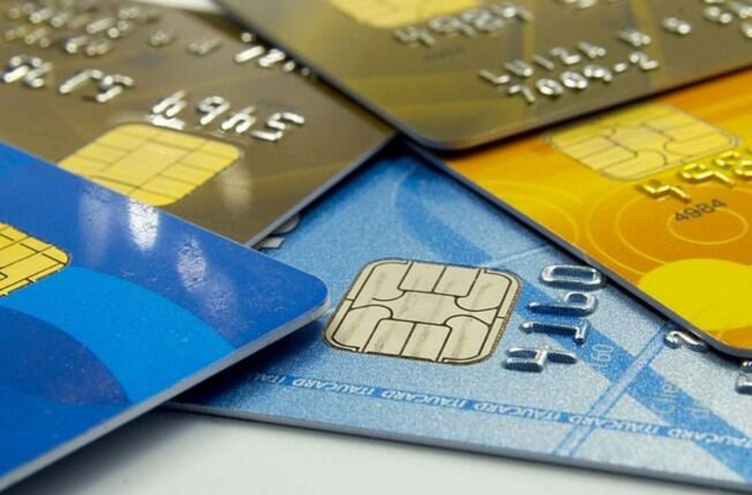 Advierten sobre estafas a través de internet