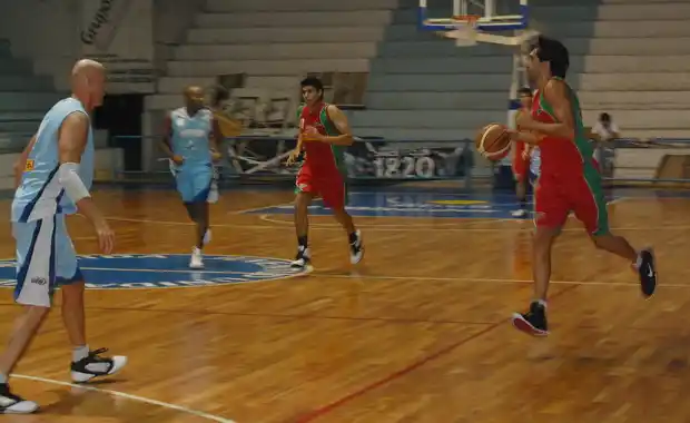 Neptunia derrotó en suplementario a Juventud y se tomó desquite