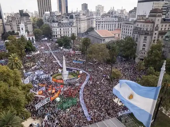 Los camaristas consideraron que “la resolución recurrida tiende a proteger el derecho a transitar libremente por el territorio, sin que sus alcances restrinjan de manera ilegítima los demás derechos involucrados”.