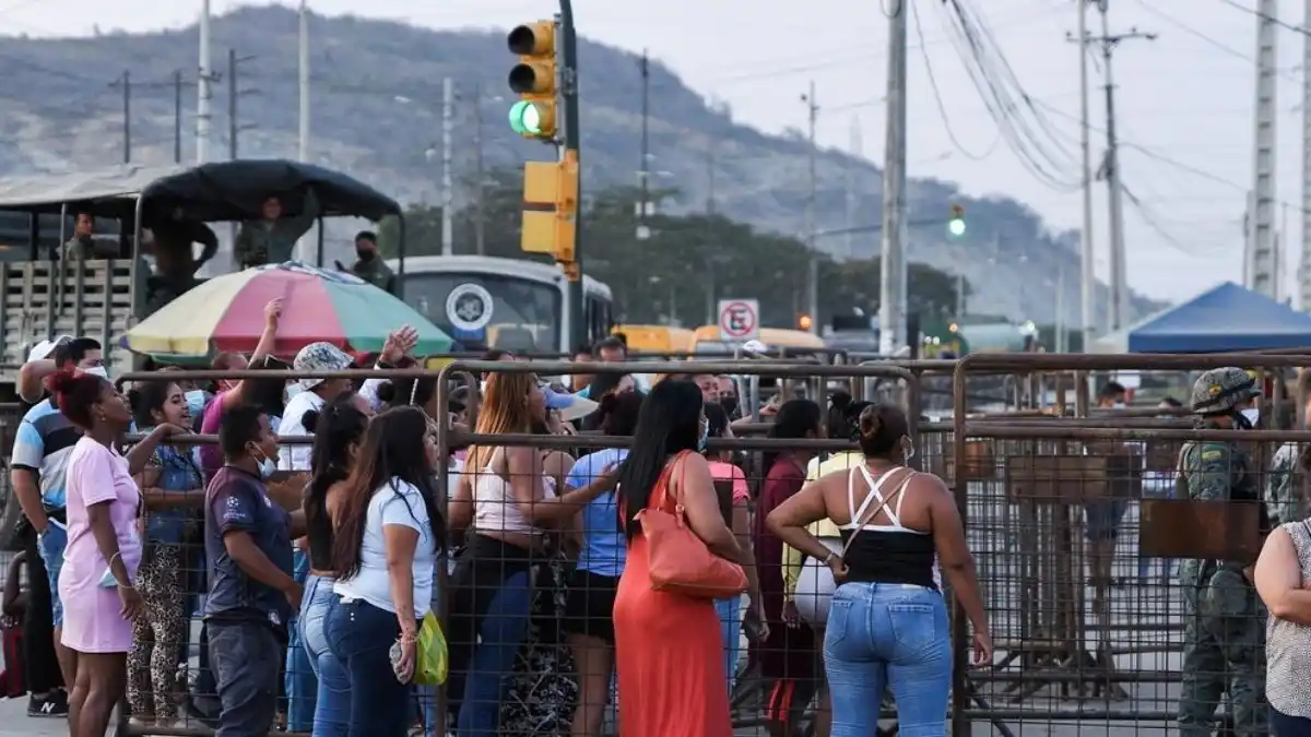 Más de 100 muertos tras un motín en una cárcel ecuatoriana