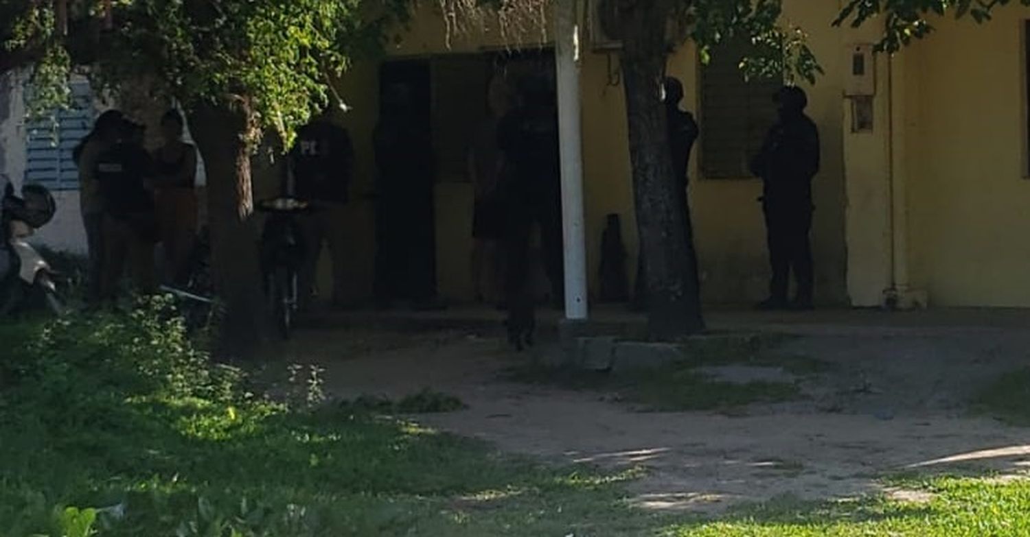 Personal policial lleva adelante cuatro allanamientos