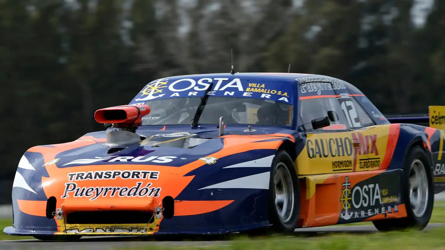 Newing tuvo un buen cierre en La Plata.