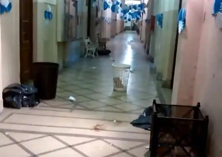 Roban y causan destrozos en el Normal 1