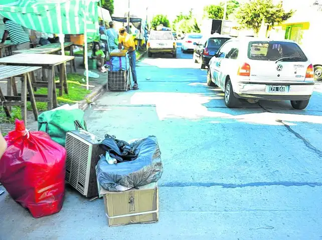 Crecen sin regulación las ferias informales en Rosario