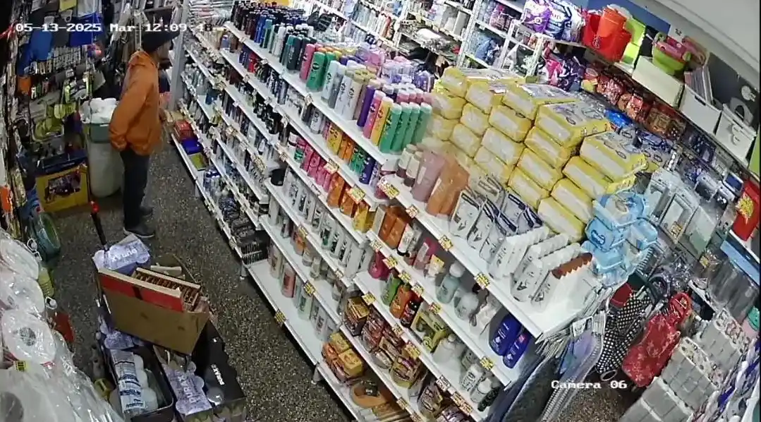 El hombre sustrajo cuatro envases de perfume valuados en $140.000.