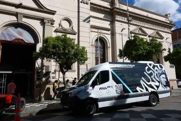 Un servicio turístico unirá Mar del Plata y Balcarce en el marco del 39° aniversario del Museo Fangio