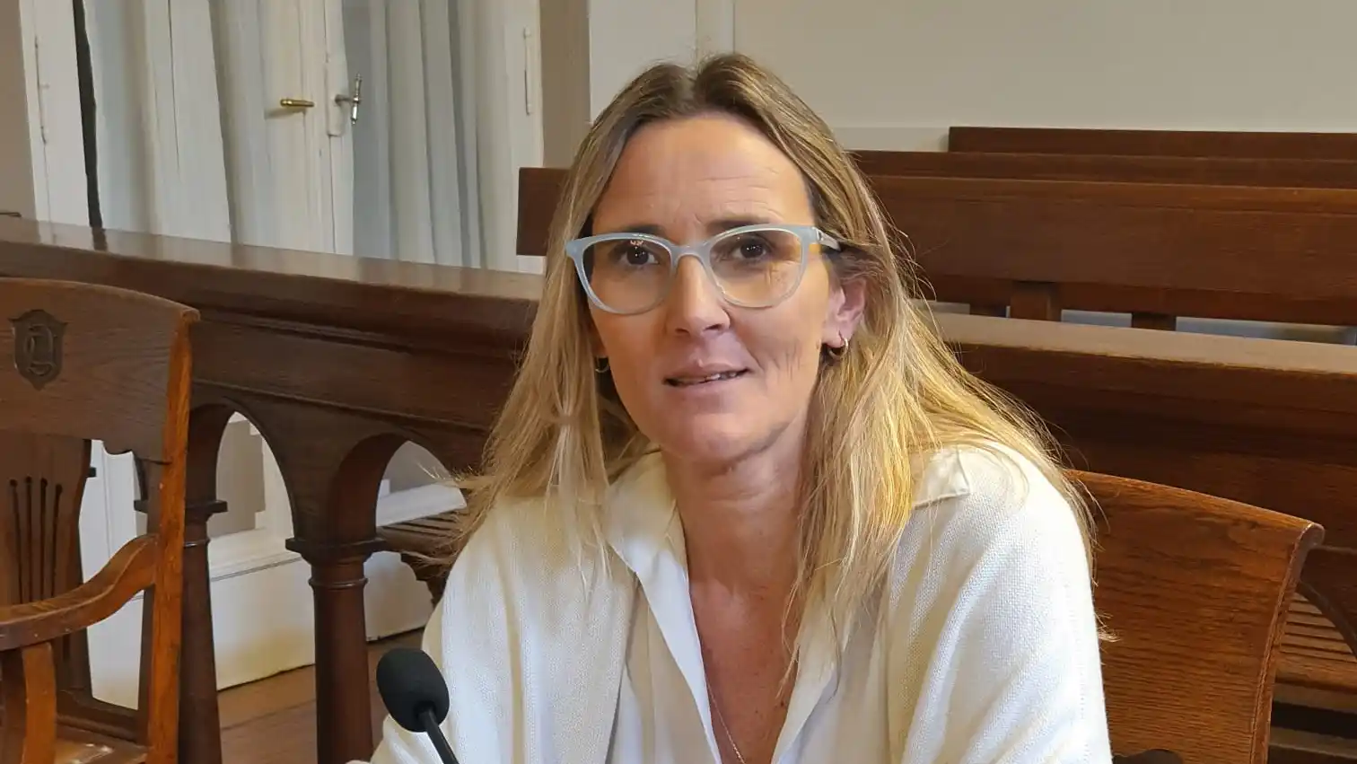 Guillermina Cadona deja su banca tras completar su mandato como concejal.