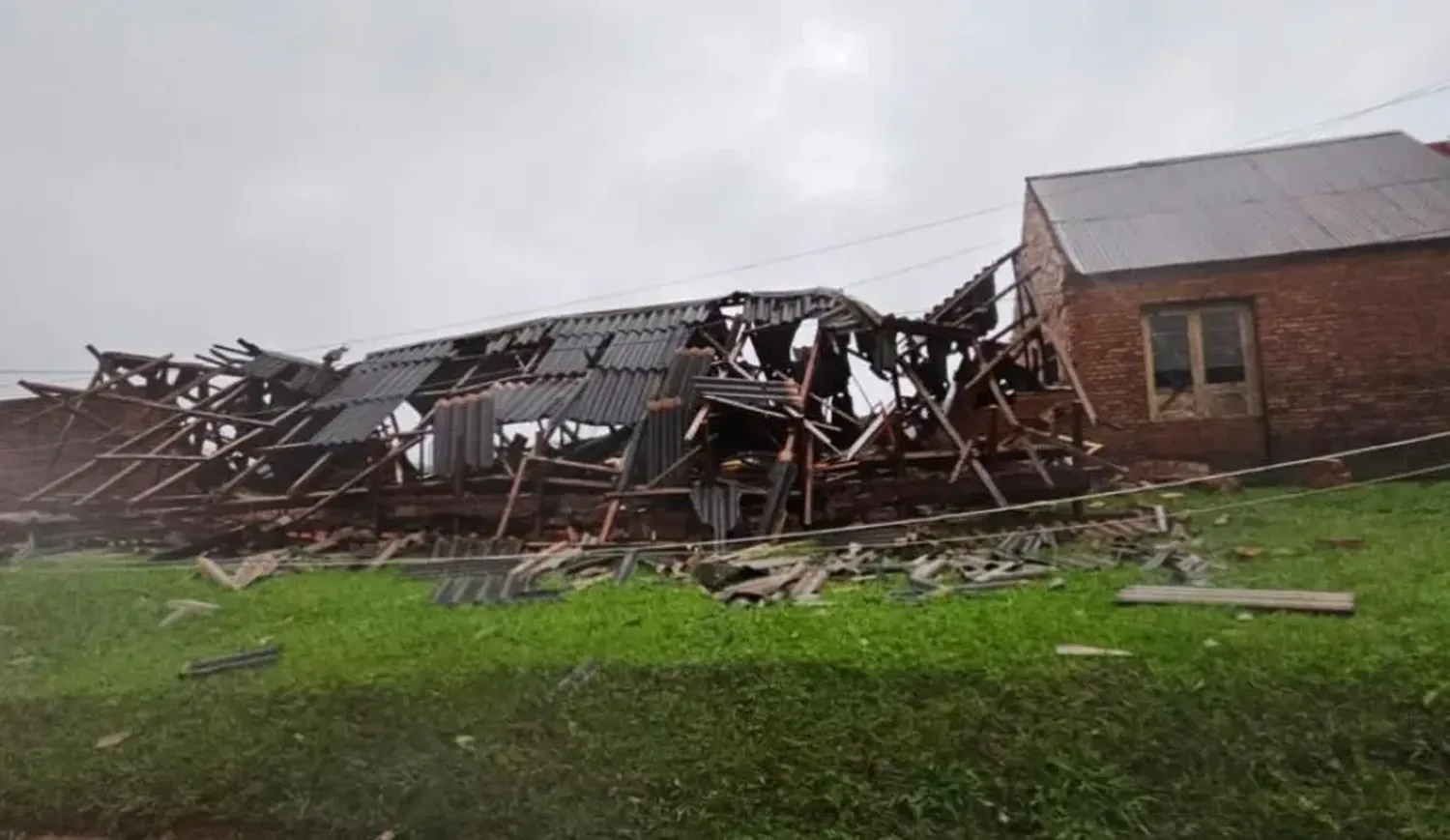 Alem | 8 heridos, más de 40 casas afectadas y 4 familias evacuadas por la tormenta