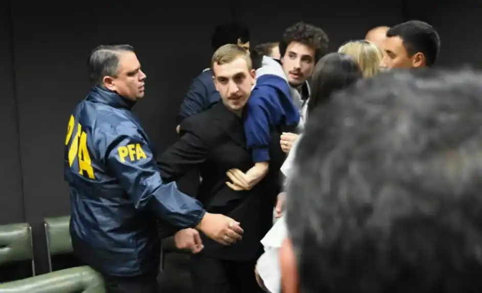 Mar del Plata: Penas de hasta nueve años para el grupo neonazi “Bandera negra”