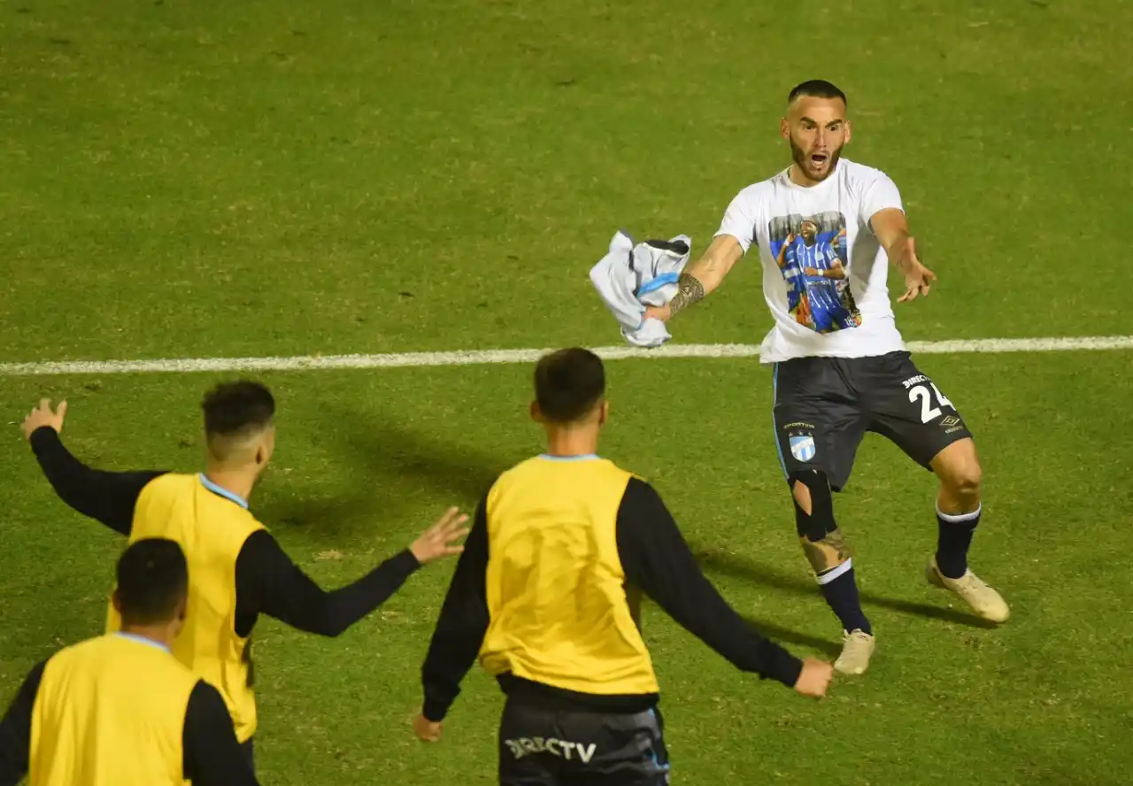 Con un gol de Renzo Tesuri, Atlético Tucumán derrotó a Independiente