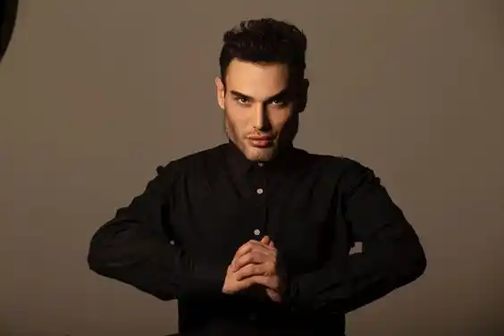 El Nostradamus viviente advierte: “Se envían mensajes subliminales para enmascarar la Tercera Guerra Mundial”