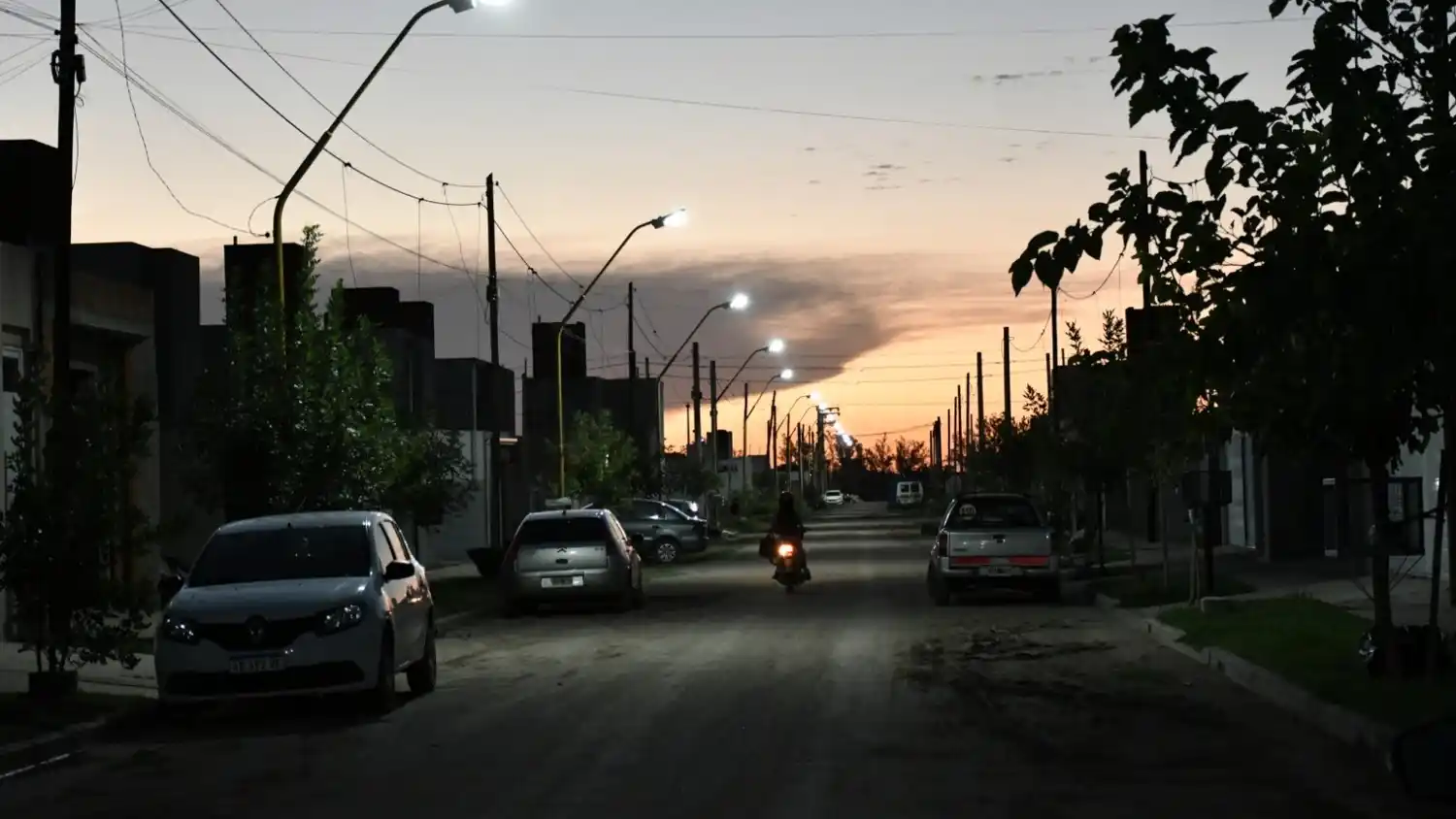 La municipalidad instaló nuevas luminarias LED en un sector del loteo Procrear de barrio La Milka.