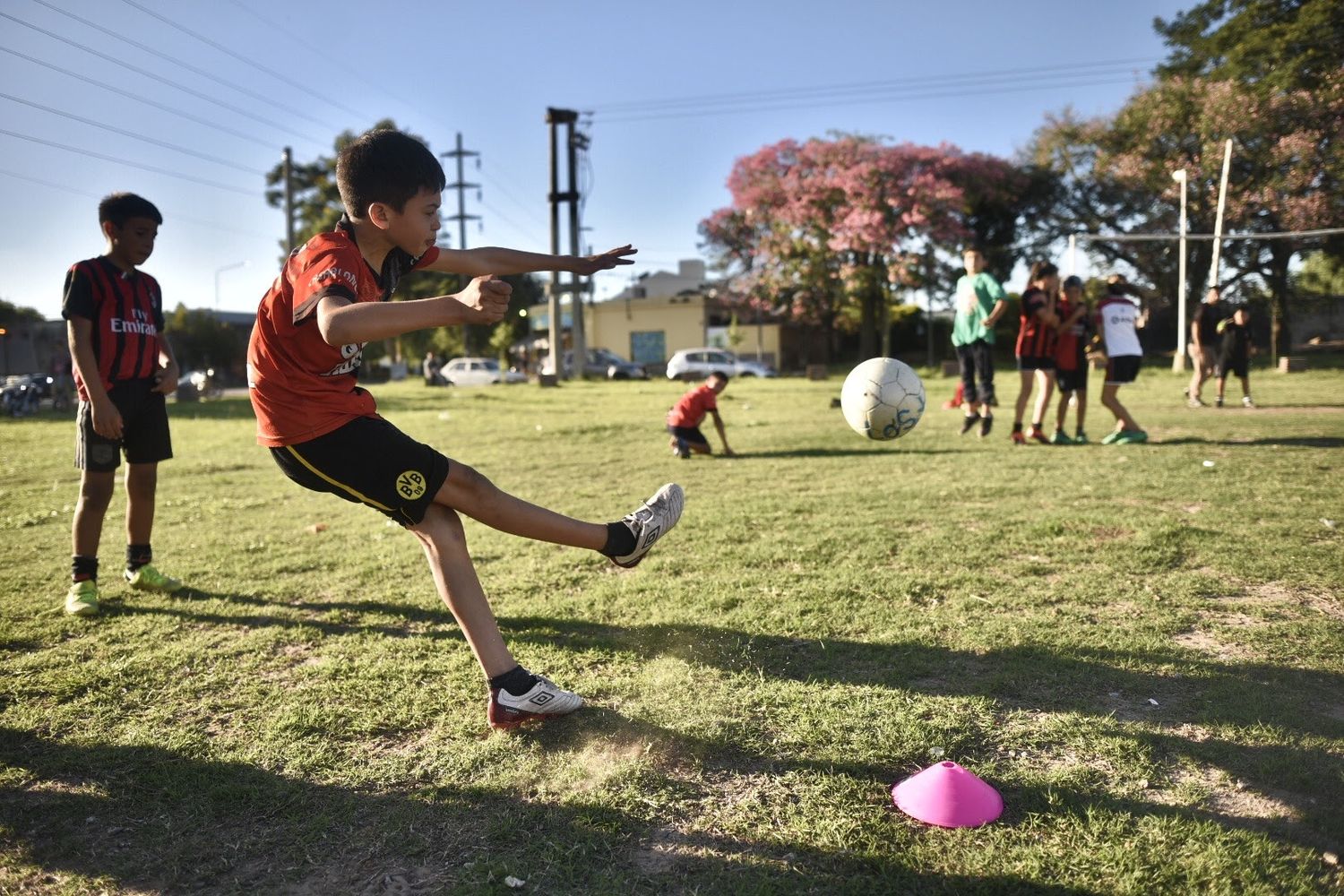 La Municipalidad aportará fondos a la Liga Infantil de los Barrios